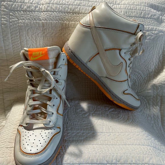 Nike Women’s Dunk Ski Hi Top Atomic Mango Wedge Sneakers Size 8 EUC - Picture 7 of 9